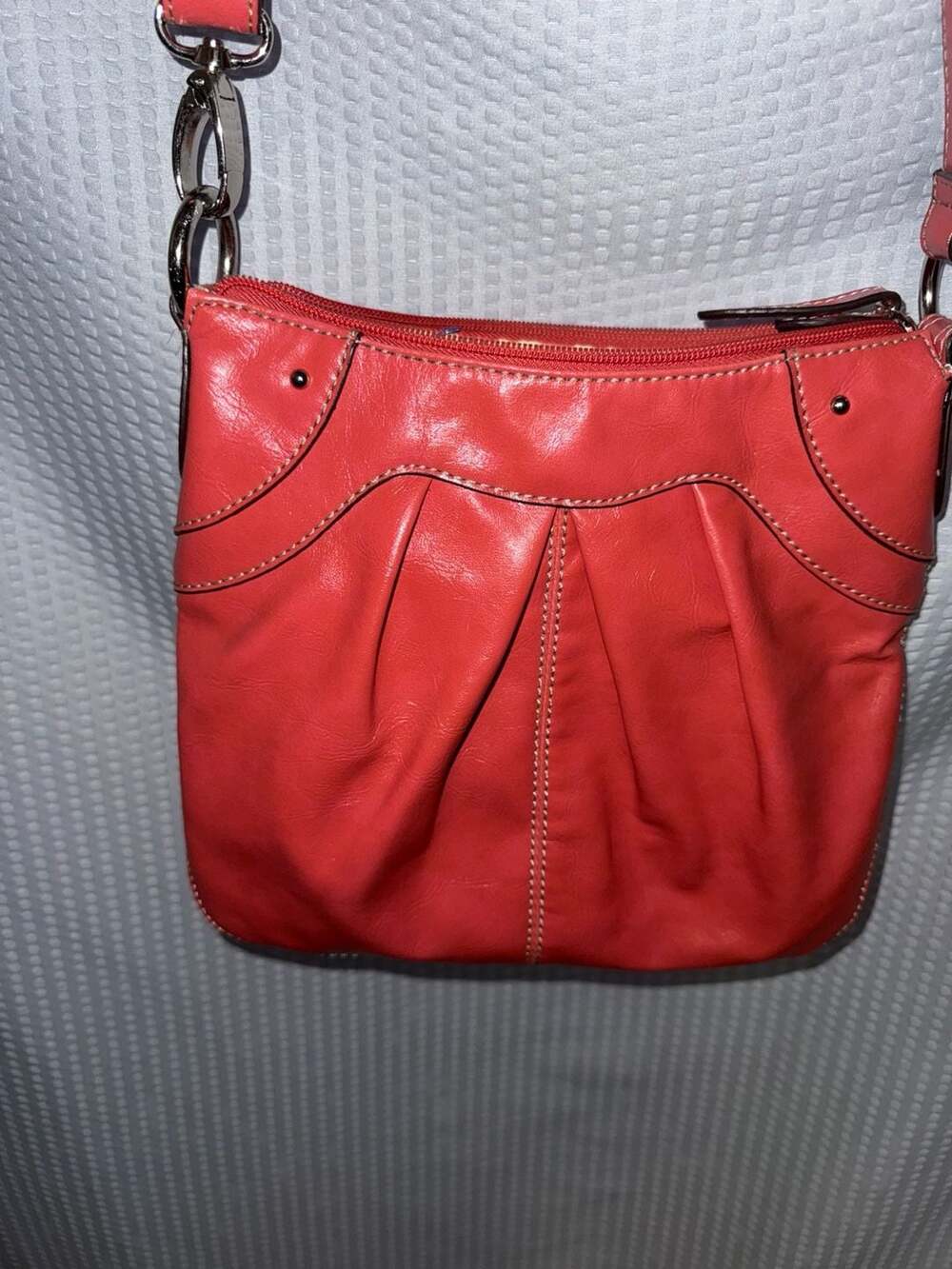 Nine West Orange Pleated Faux Leather Crossbody Bag - Picture 3 of 4